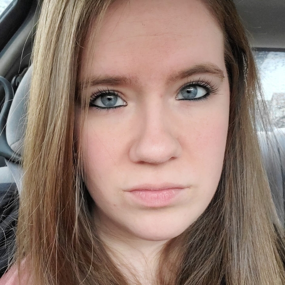 Meet your Posher, Trinity - Picture 1 of 1